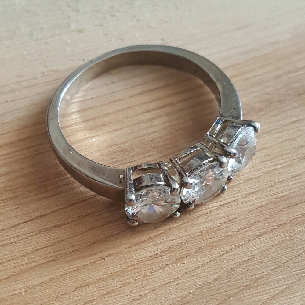 Collection of Rings - Picture 9 of 10